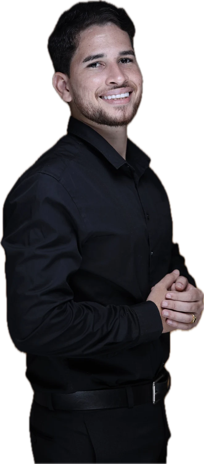 Dr. Lucas Freitas, especialista em facetas em resina
